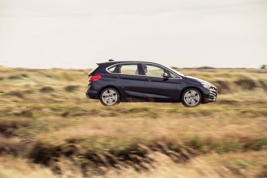  BMW 218d Active Tourer 2014 года  (UK) (фото 41 из 85)